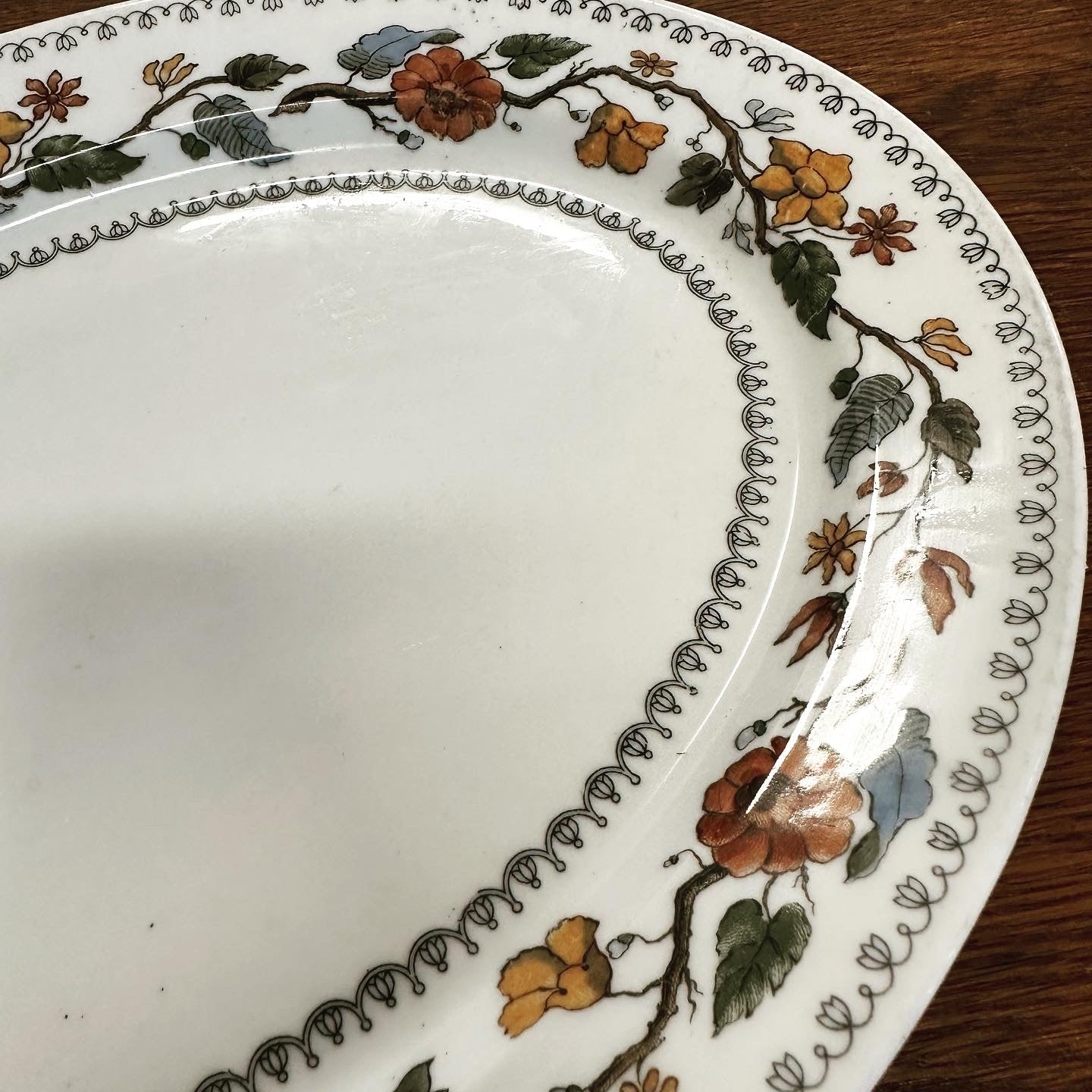 Foliage Pattern Oval Platter