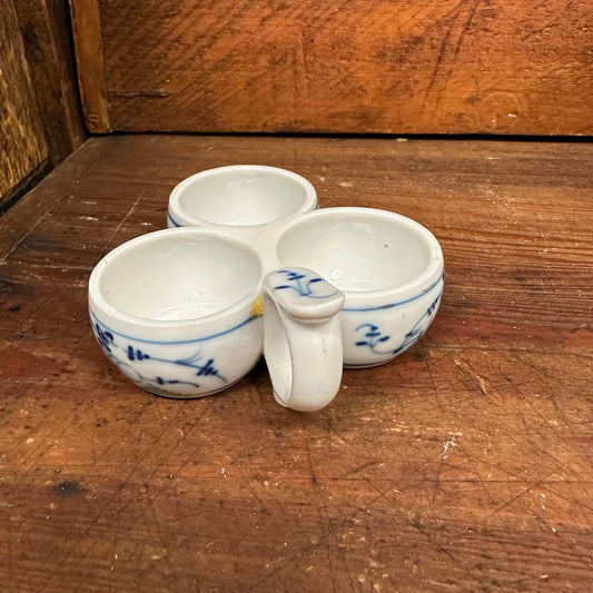 Blue Onion Ceramic Condiment Dish Three Reservoir