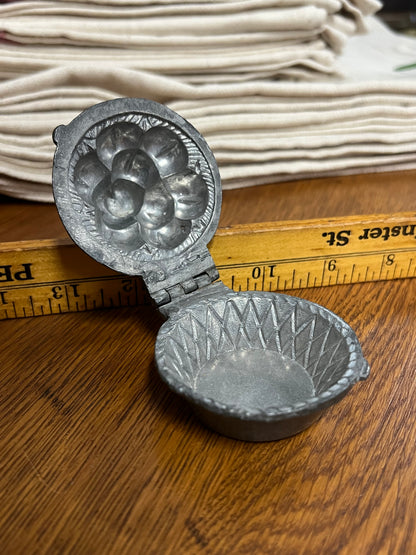 Pewter Ice Cream Mold - Pie