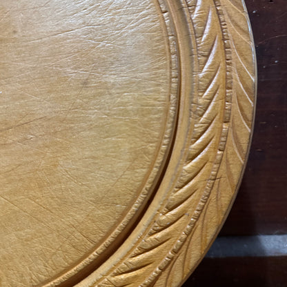 Carved Edge Border Wooden Breadboard