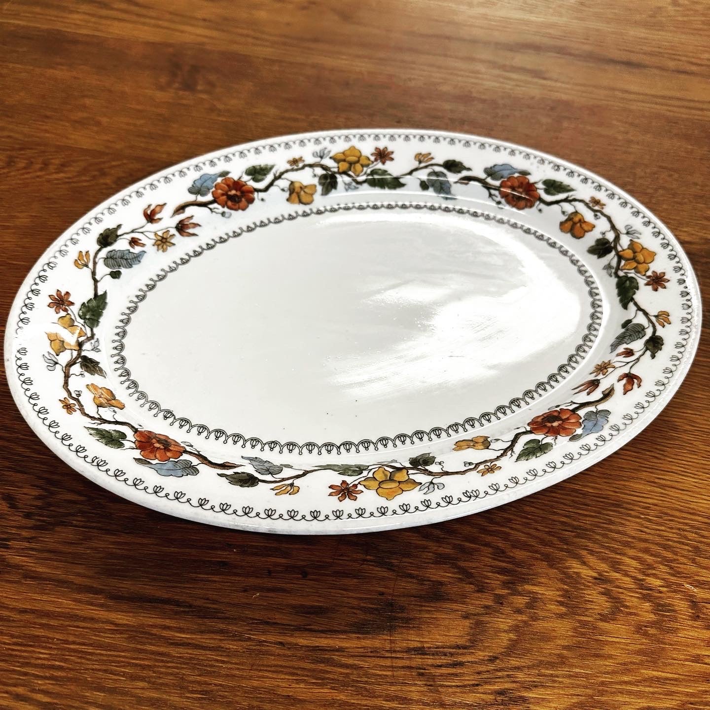 Foliage Pattern Oval Platter