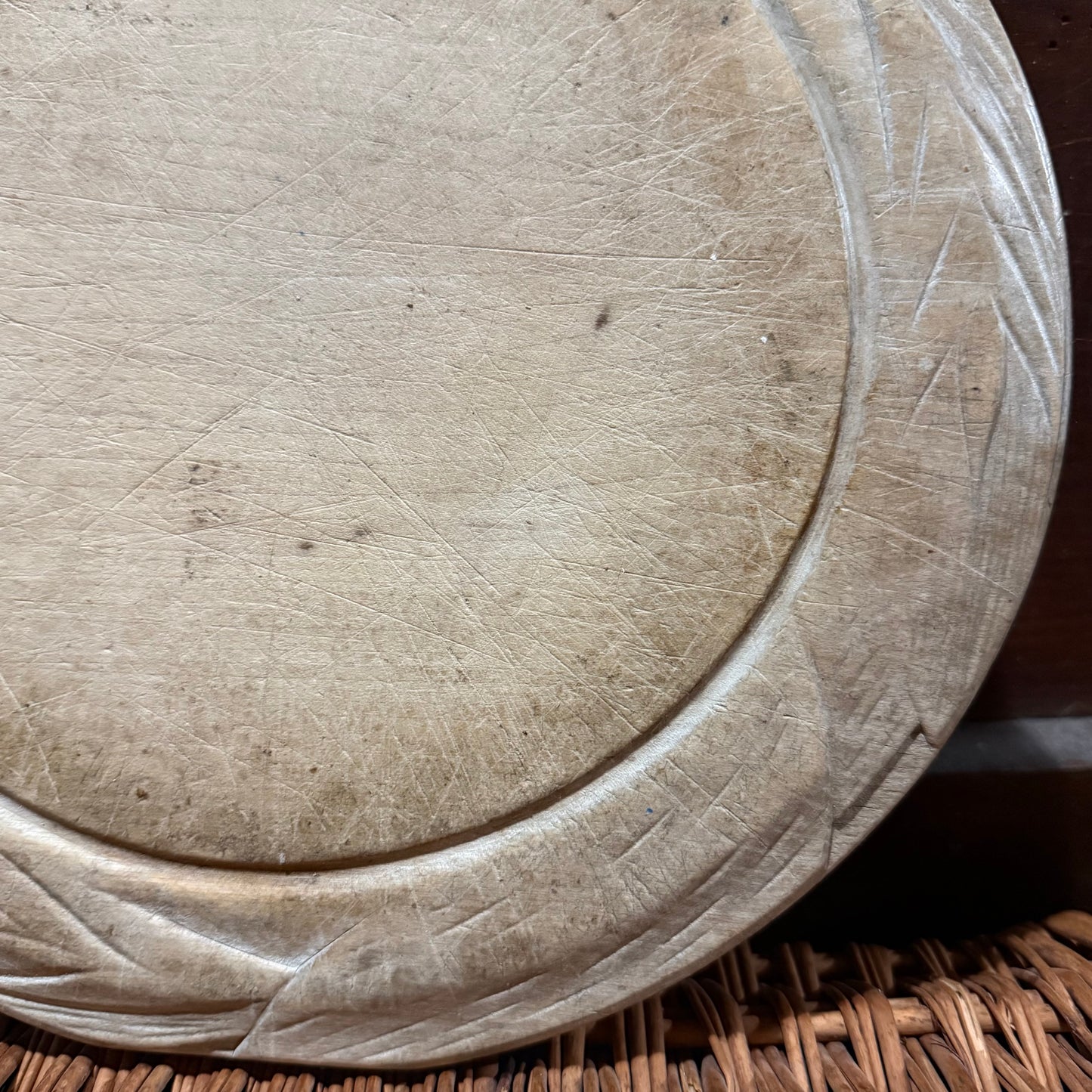 Wheat Wide Border Carved Wooden Breadboard