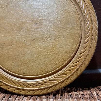 Carved Edge Border Wooden Breadboard