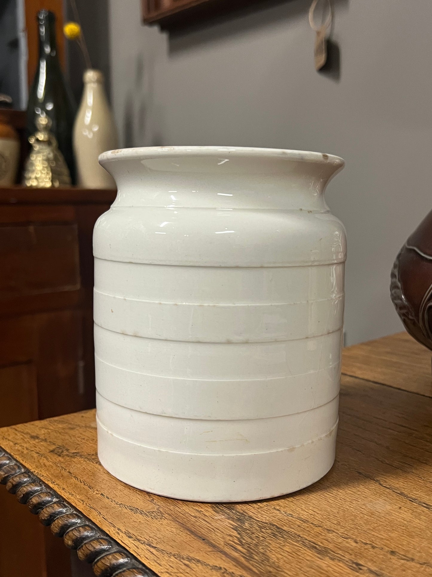 CASTOR SUGAR - White Banded Kitchen Jar Canister with Lid