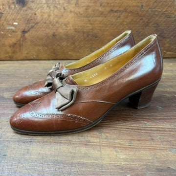 Vintage Ralph Lauren Brown Leather Wingtip Heels Silk Bow