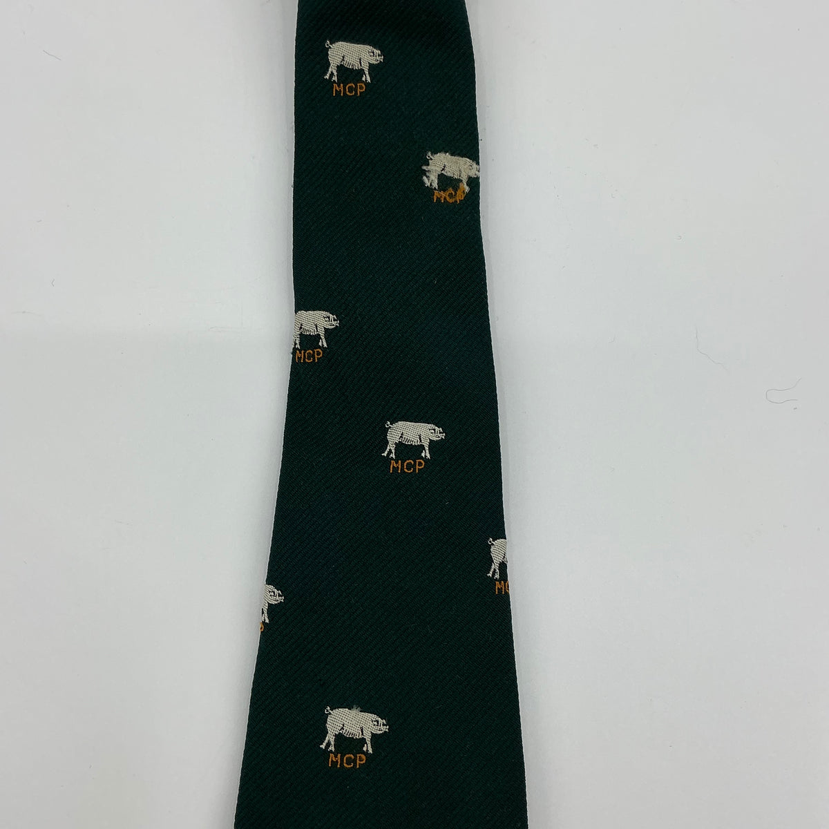 Vintage Male Chauvinist Pig Bloomingdale’s Men’s Green “MCP” Pig Print Tie