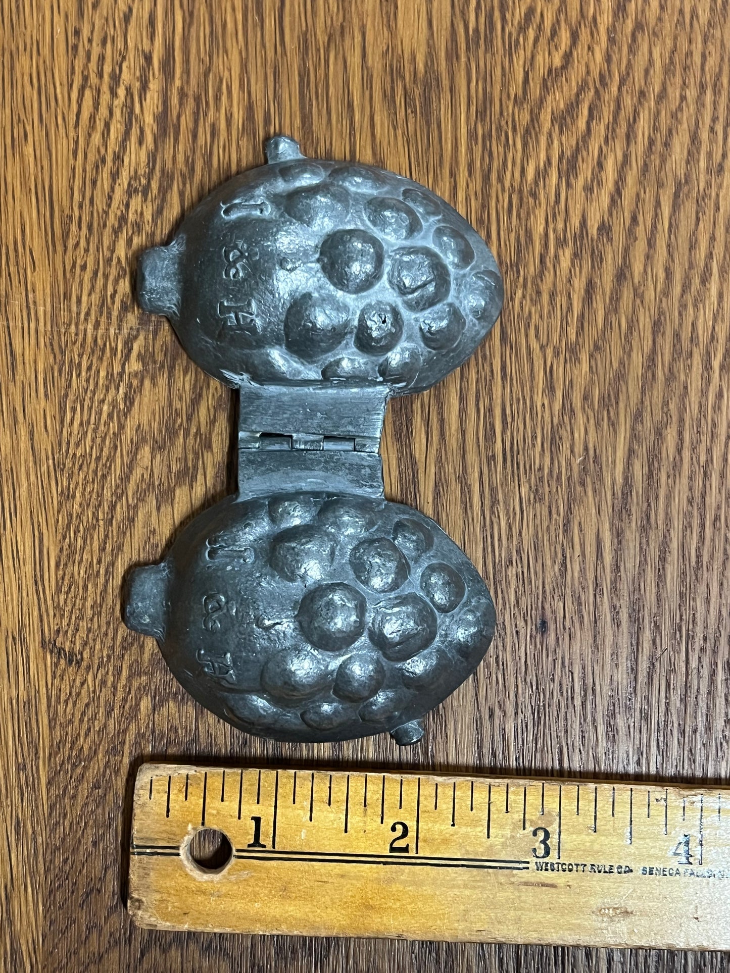 Pewter Ice Cream Mold - W&H - Raspberry