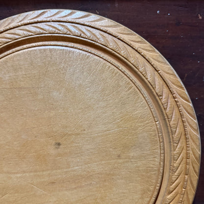 Carved Edge Border Wooden Breadboard
