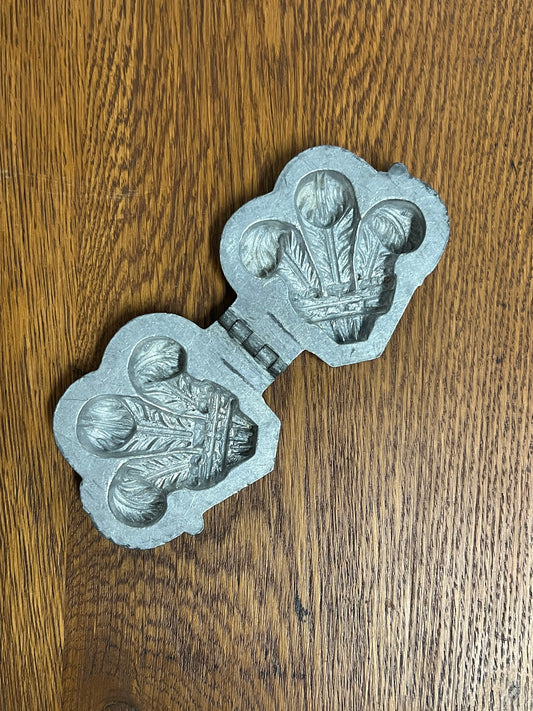 Pewter Ice Cream Mold - Prince of Wales Feathers