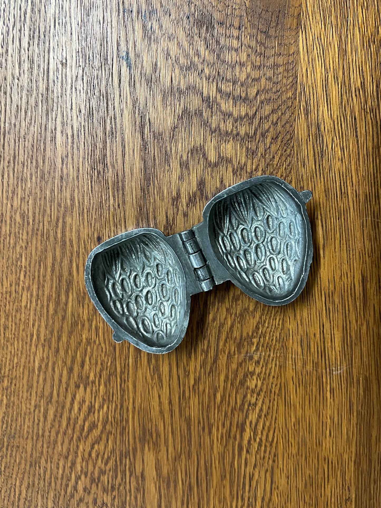Pewter Ice Cream Mold - Strawberry