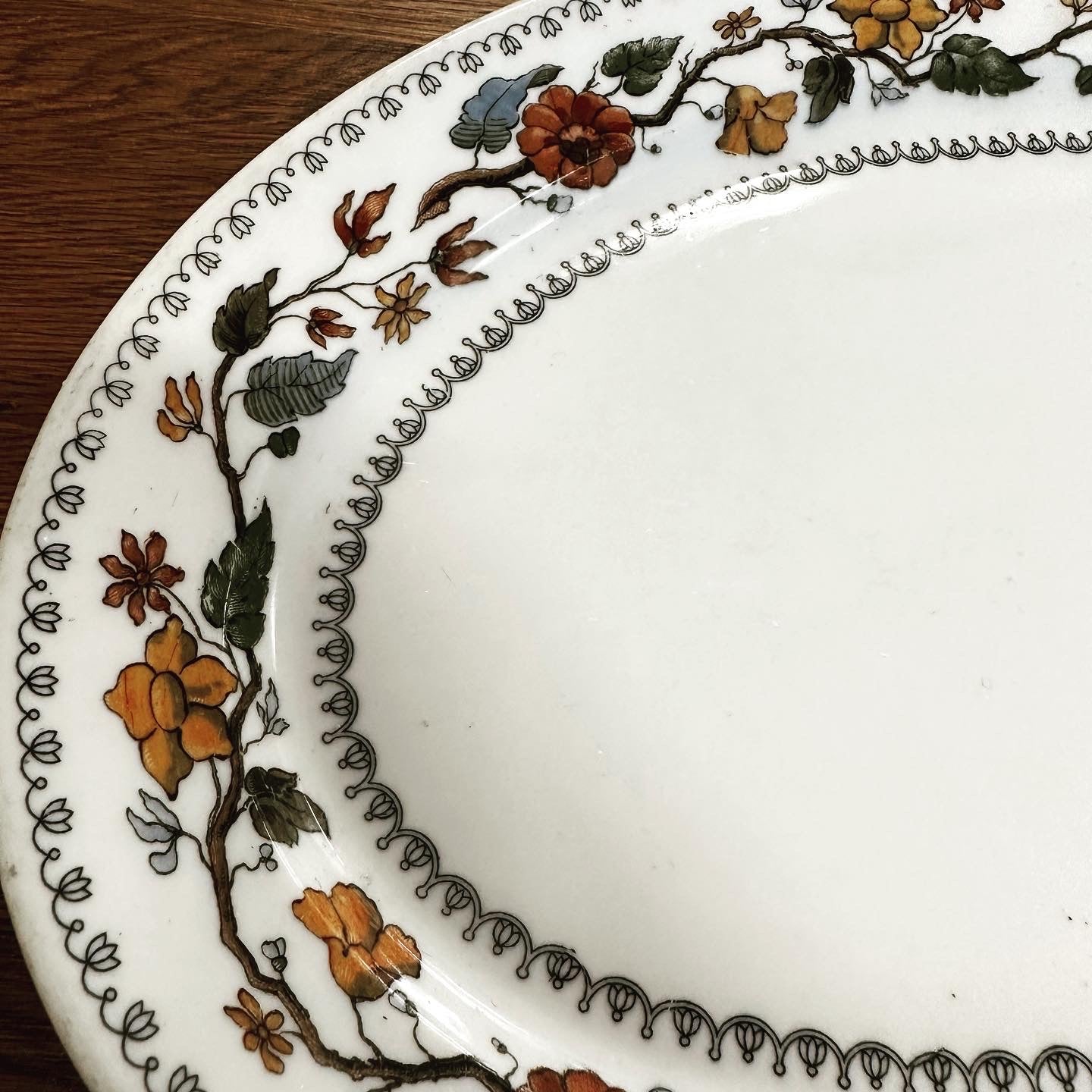 Foliage Pattern Oval Platter