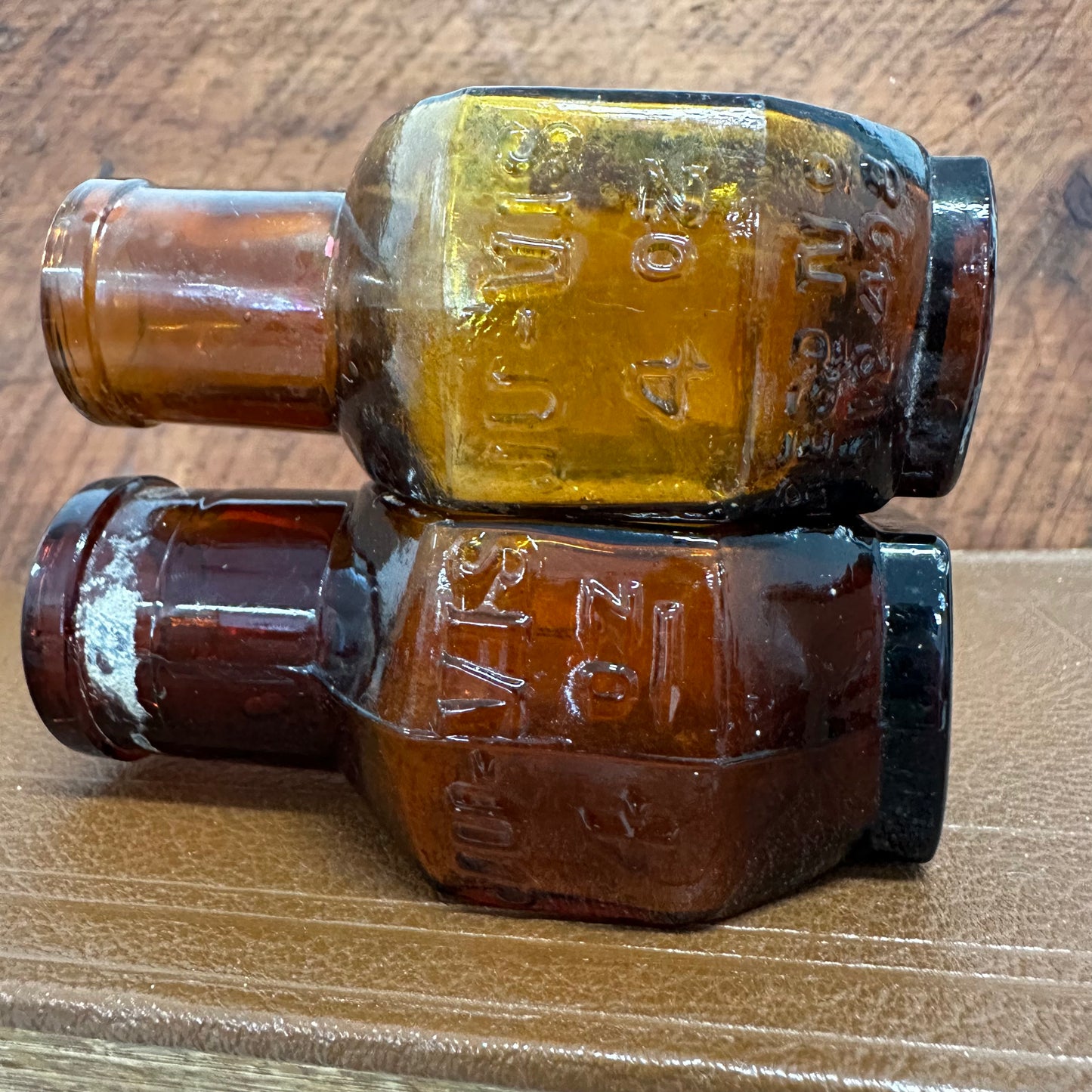 Ju-Vis Amber Bottle