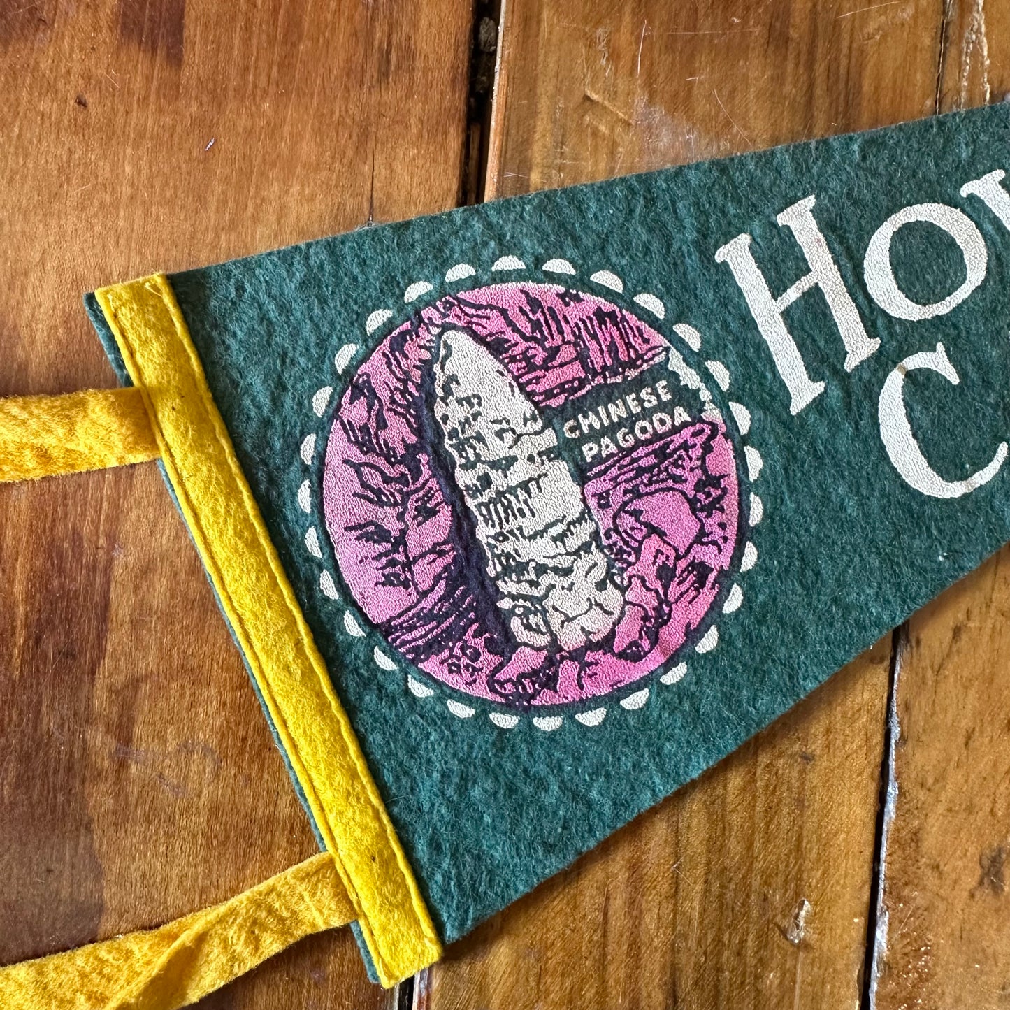 Vintage Howe Caverns Felt Pennant