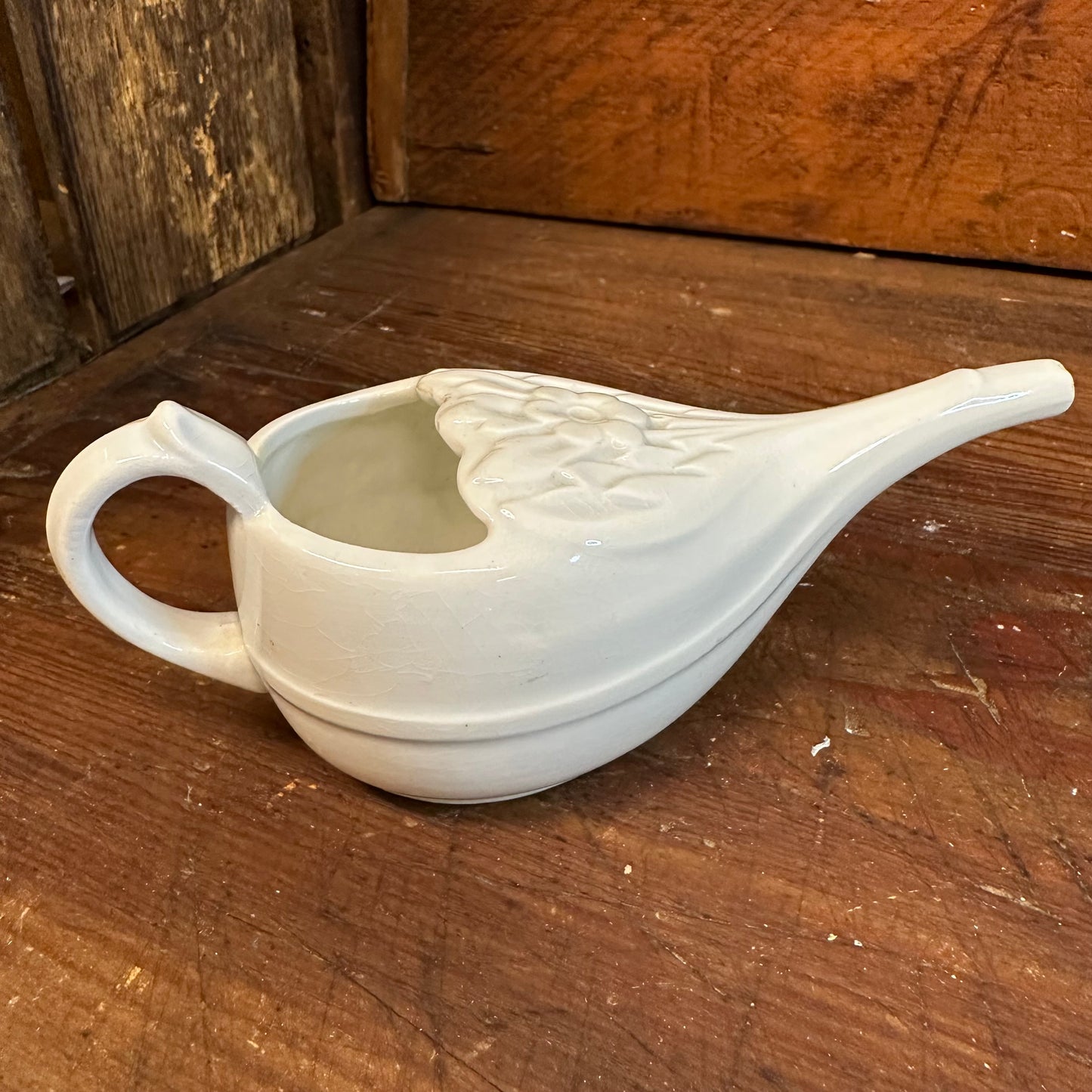 French White Floral Embossed Invalid Feeder