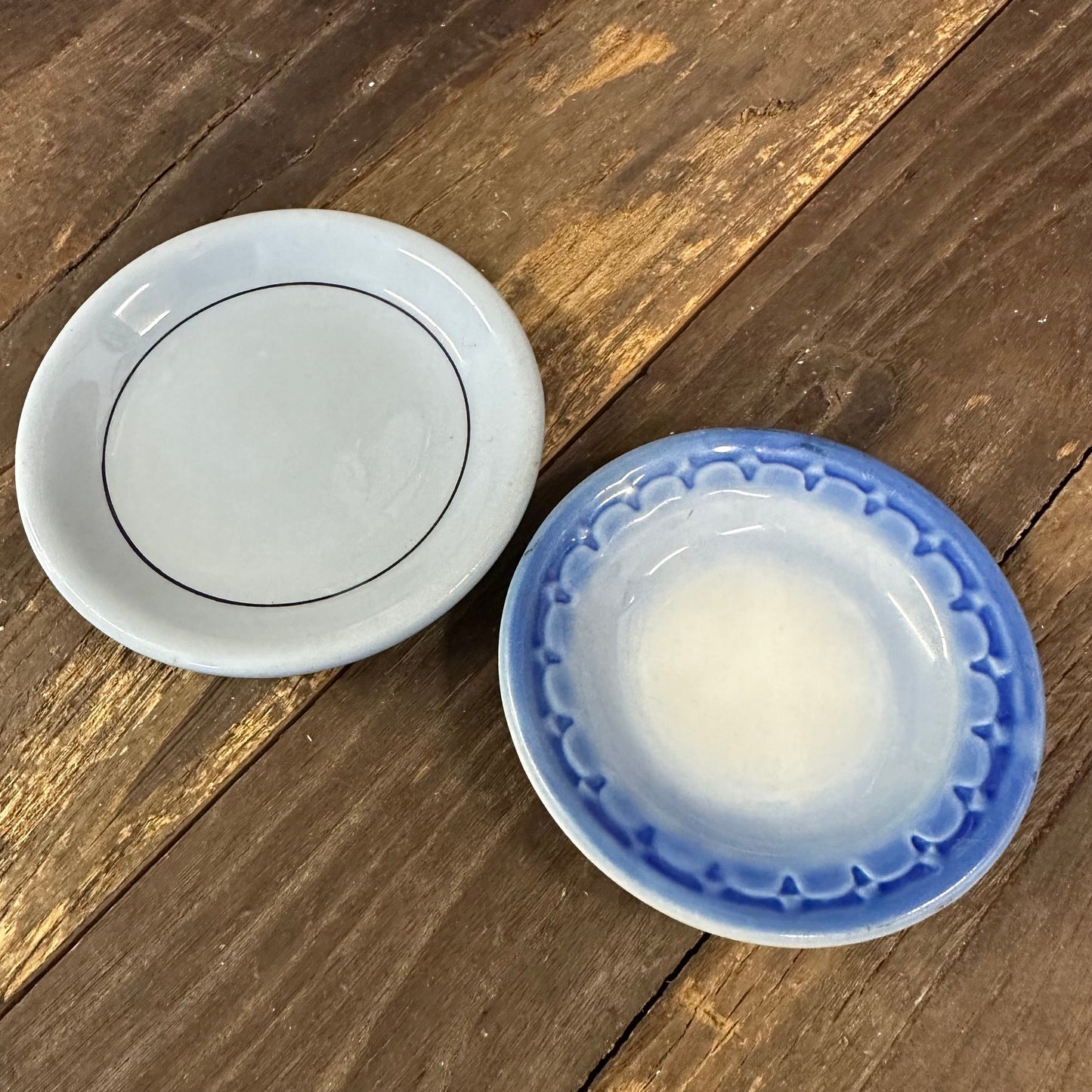 Chunky Blue Butter Pats Syracuse Econo-Rim Restaurantware Unmarked Ironstone